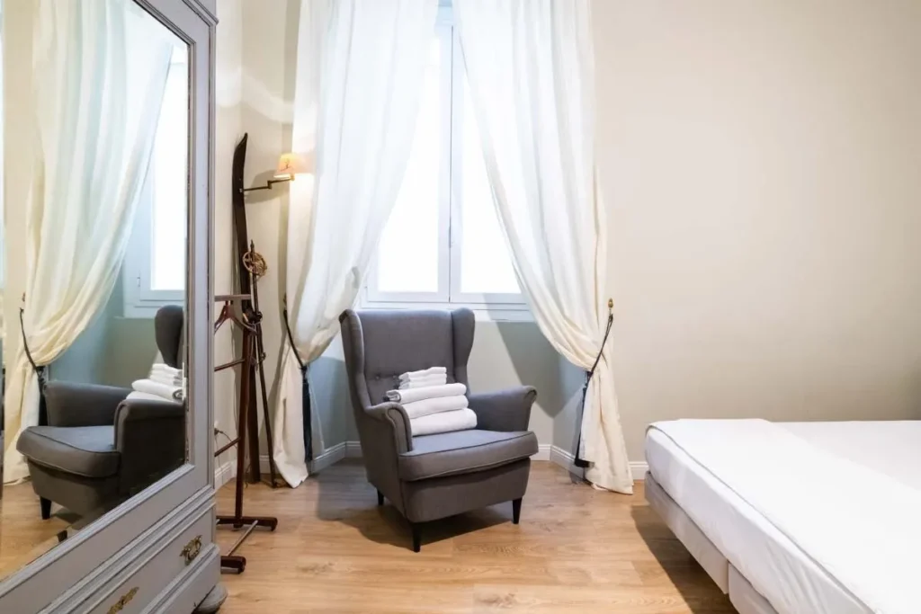 la piazzetta rooms b&b camera tripla genova selvaggia (3)